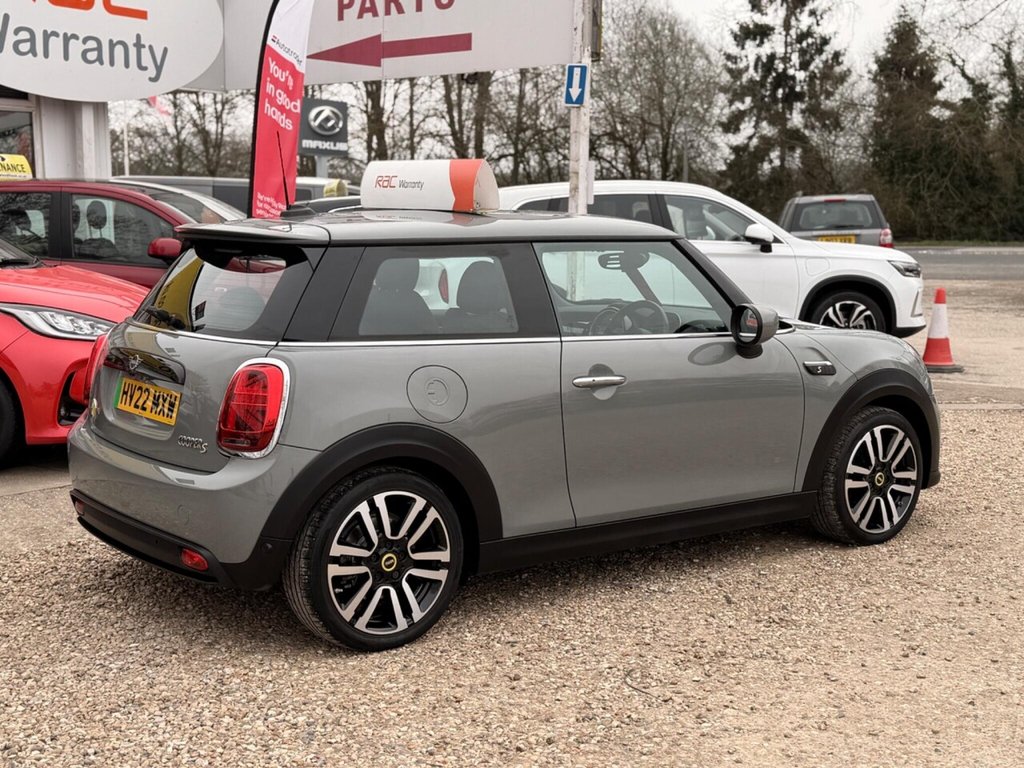 Used MINI Hatch 2022 for sale - 77780774: Photo 11