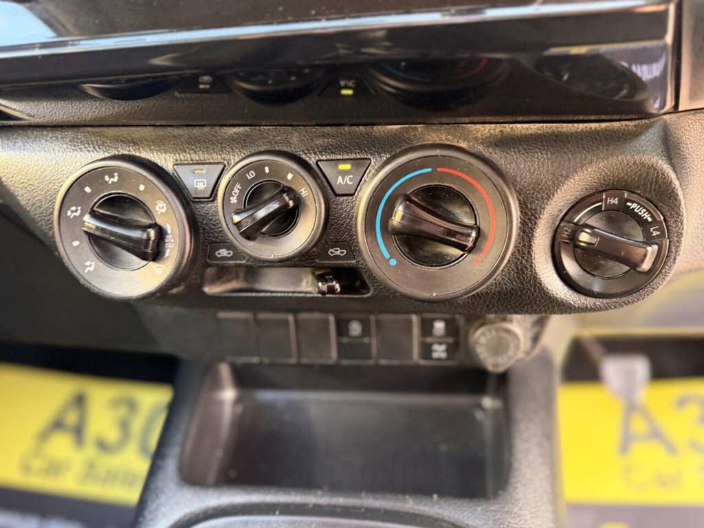 Used Toyota Hilux 2022 for sale - 77667563: Photo 48
