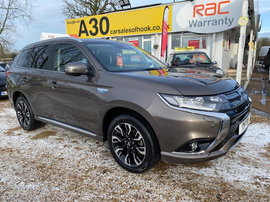 Used Mitsubishi Outlander 2018 for sale - 77122177: Photo 3