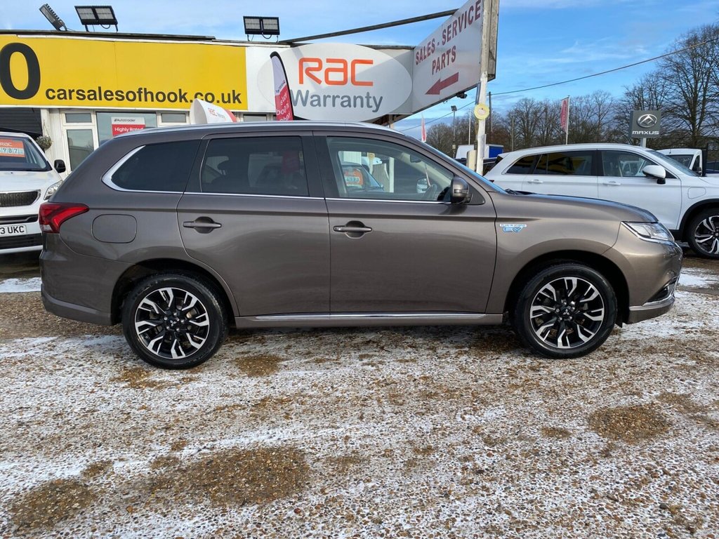 Used Mitsubishi Outlander 2018 for sale - 77122177: Photo 4