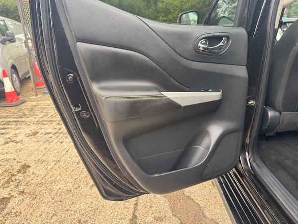 Used Nissan Navara 2019 for sale - 76285301: Photo 45