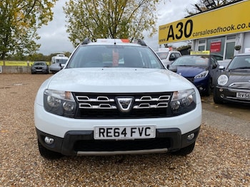 Used Dacia Duster 2014 for sale - 76430076: Photo