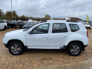 Used Dacia Duster 2014 for sale - 76430076: Photo