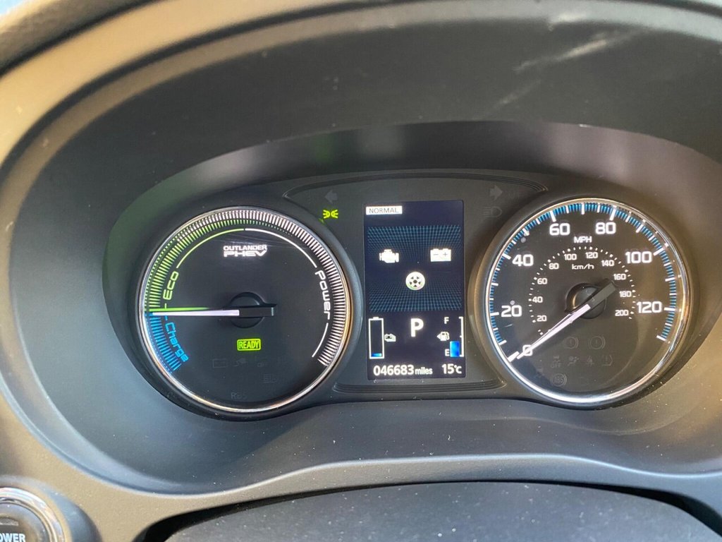 Used Mitsubishi Outlander 2015 for sale - 76520554: Photo 22