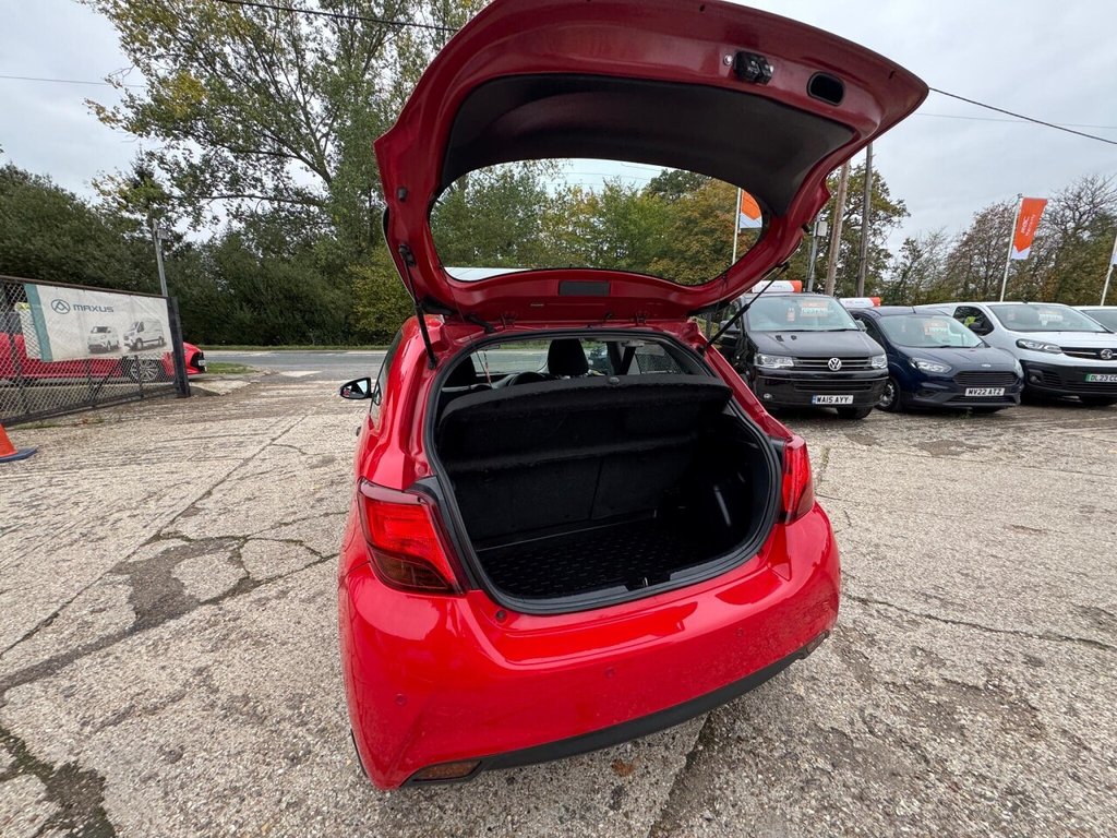 Used Toyota Yaris 2015 for sale - 76304221: Photo 30