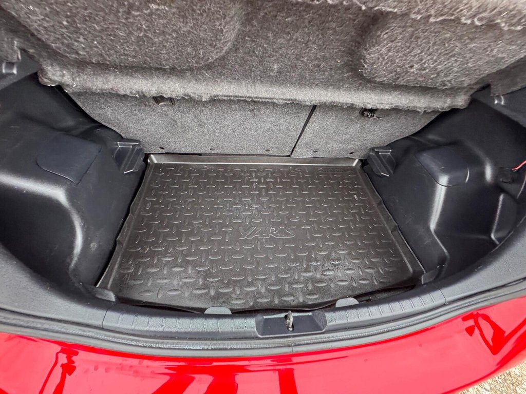 Used Toyota Yaris 2015 for sale - 76304221: Photo 36