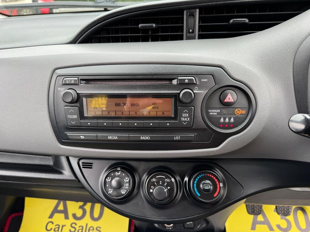 Used Toyota Yaris 2015 for sale - 76304221: Photo 40