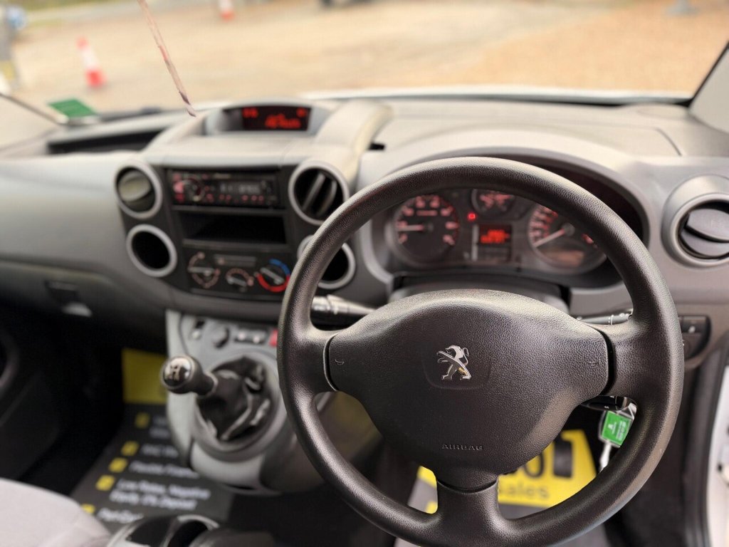 Used Peugeot Partner 2016 for sale - 76923559: Photo 45