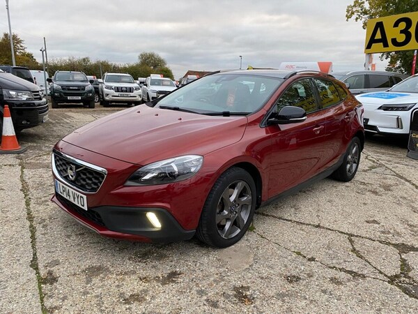 Used Volvo V40 2014 for sale - 76285342: Photo 10