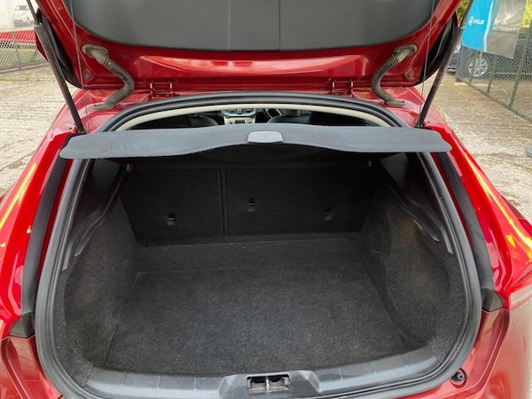 Used Volvo V40 2014 for sale - 76285342: Photo 11