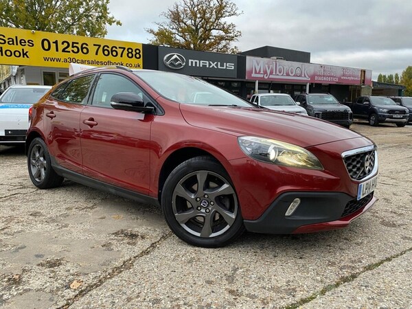 Used Volvo V40 2014 for sale - 76285342: Photo 1