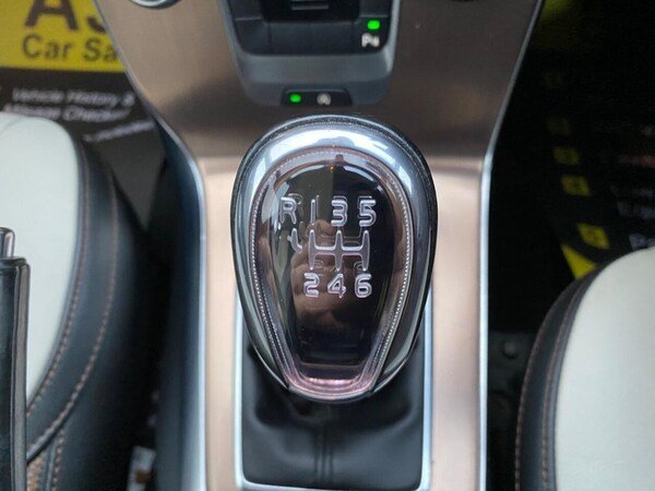 Used Volvo V40 2014 for sale - 76285342: Photo 20