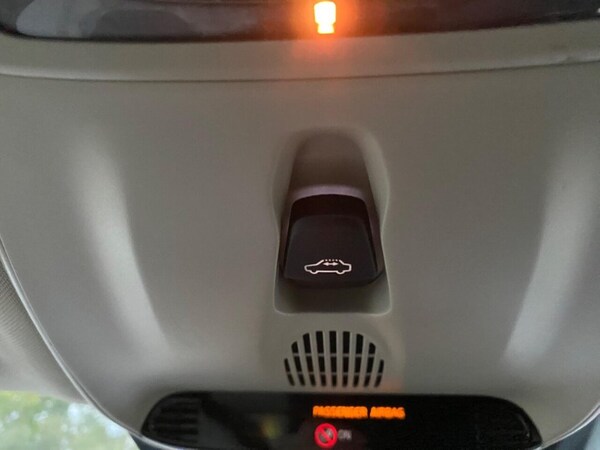 Used Volvo V40 2014 for sale - 76285342: Photo 23