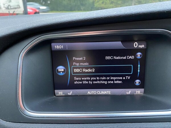 Used Volvo V40 2014 for sale - 76285342: Photo 25