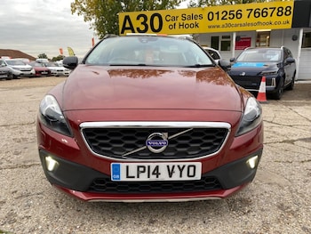 Used Volvo V40 2014 for sale - 76285342: Photo 2