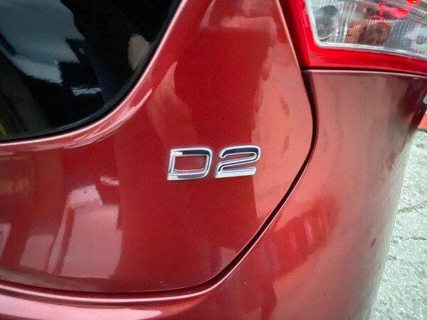 Used Volvo V40 2014 for sale - 76285342: Photo 35
