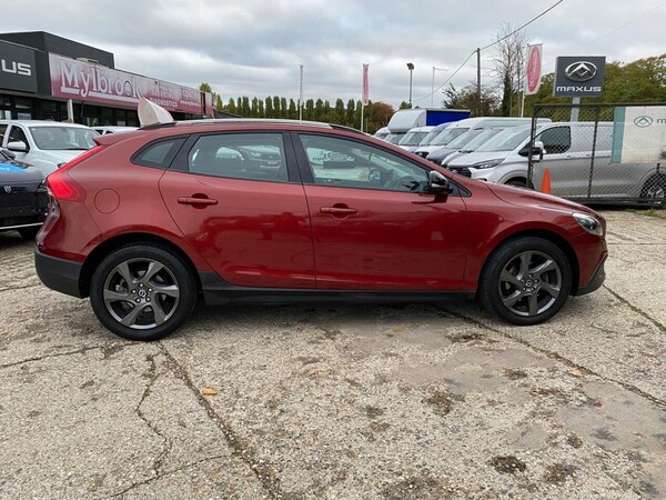 Used Volvo V40 2014 for sale - 76285342: Photo 3