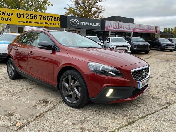 Used Volvo V40 2014 for sale - 76285342: Photo 4