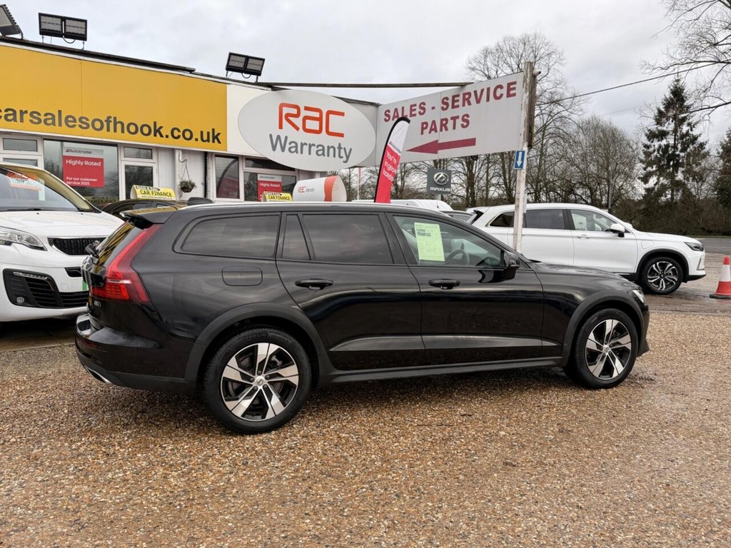 Used Volvo V60 2021 for sale - 77534607: Photo 12