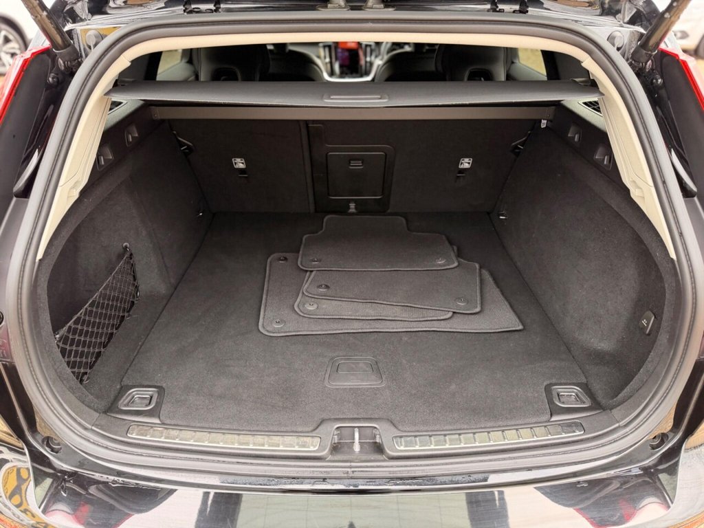 Used Volvo V60 2021 for sale - 77534607: Photo 29