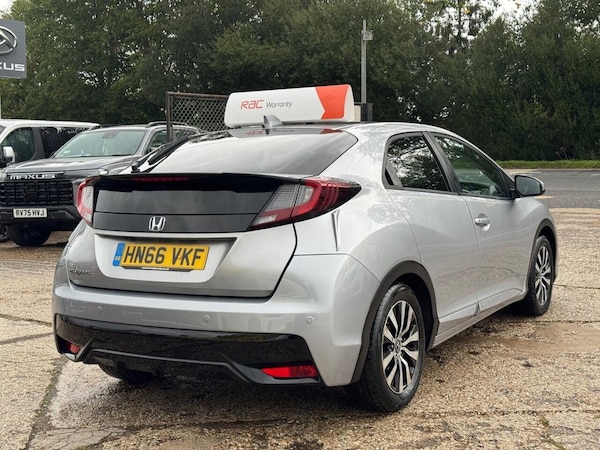 Used Honda Civic 2016 for sale - 76285331: Photo 11