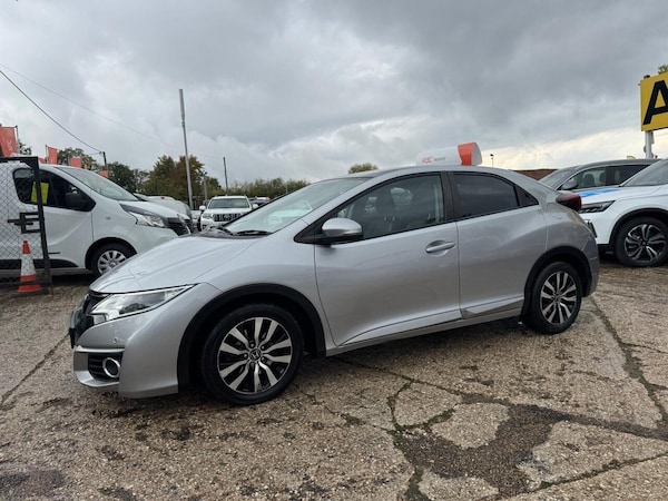 Used Honda Civic 2016 for sale - 76285331: Photo 18