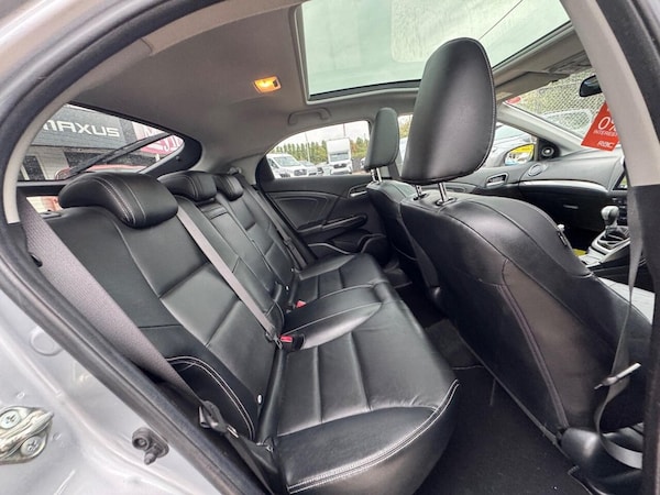 Used Honda Civic 2016 for sale - 76285331: Photo 30