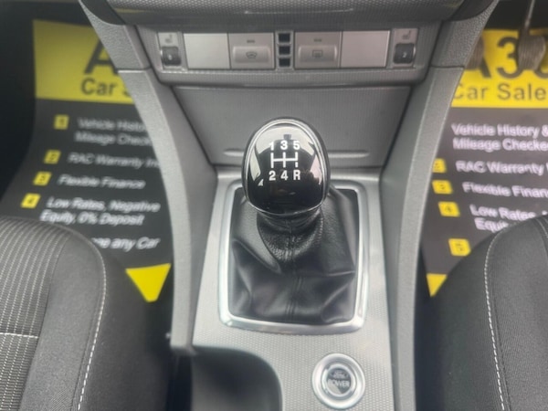 Used Ford Focus 2011 for sale - 76285345: Photo 37