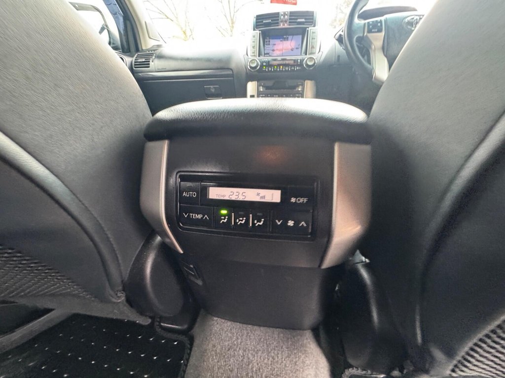 Used Toyota Land Cruiser 2011 for sale - 76496763: Photo 36