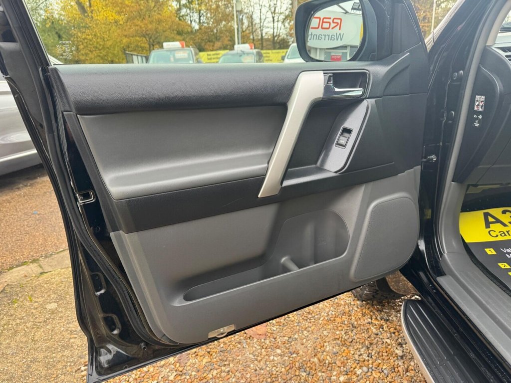 Used Toyota Land Cruiser 2011 for sale - 76496763: Photo 42