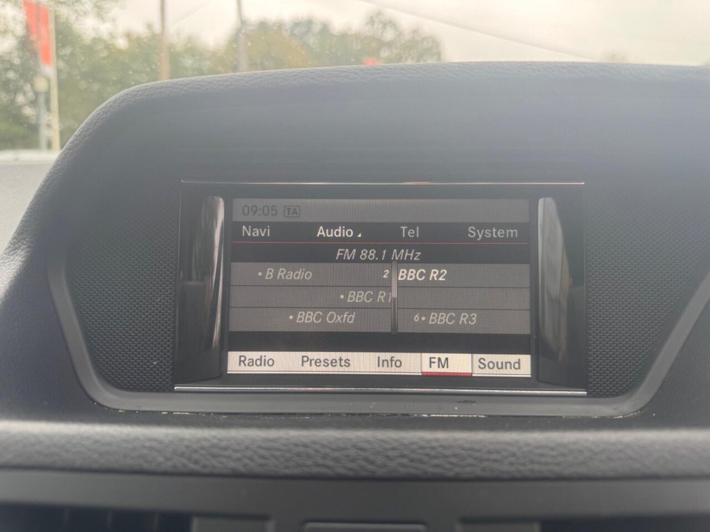 Used Mercedes-Benz E Class 2013 for sale - 76285327: Photo 34