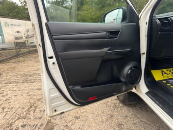 Used Toyota Hilux 2020 for sale - 76285326: Photo 45