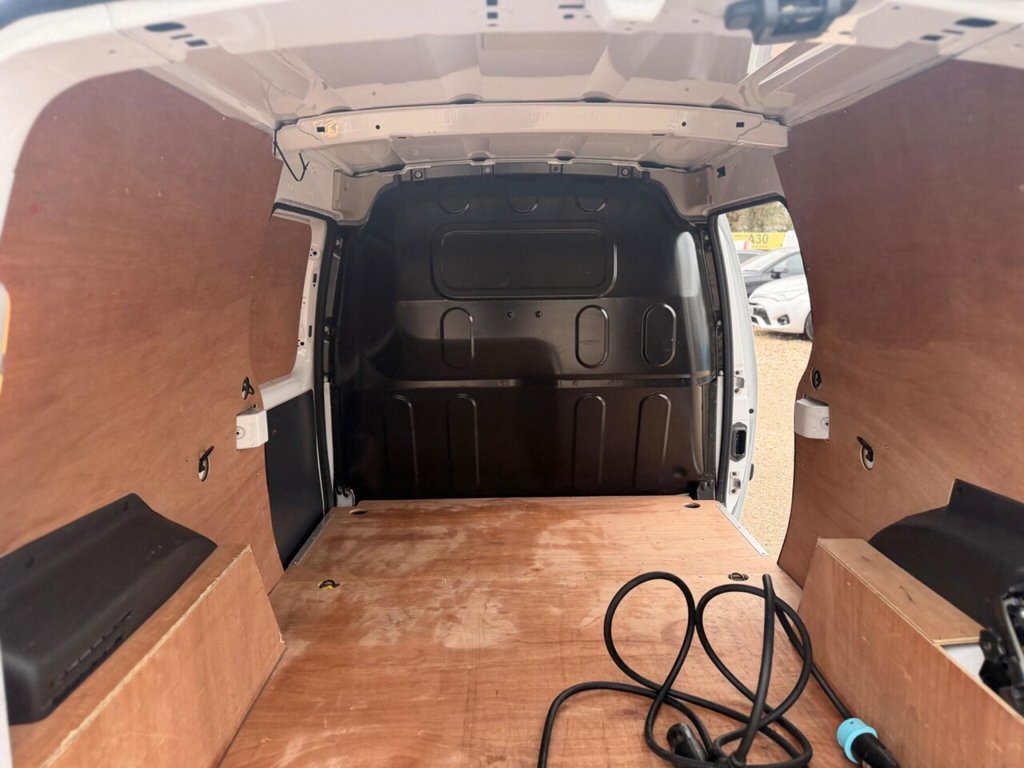 Used Renault Kangoo 2020 for sale - 77680827: Photo 41