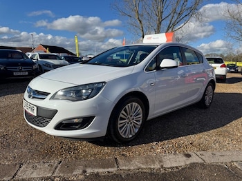 Used Vauxhall Astra 2015 for sale - 77436996: Photo