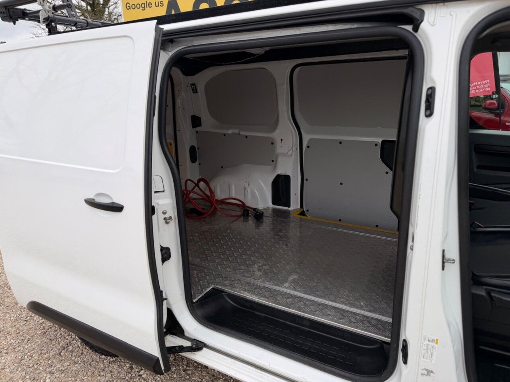 Used Peugeot e-Expert 2021 for sale - 78044795: Photo 32