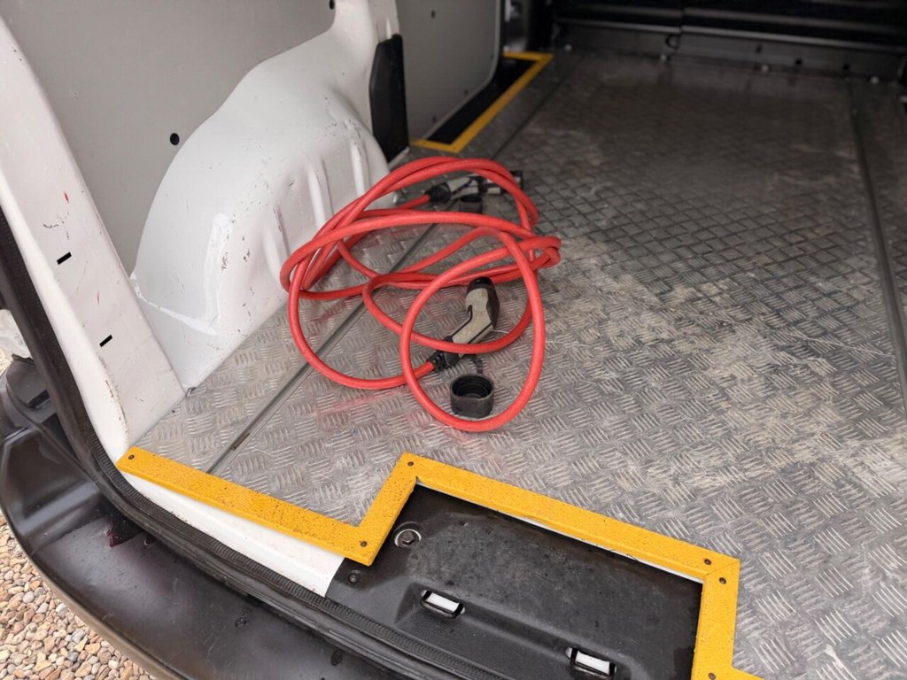 Used Peugeot e-Expert 2021 for sale - 78044795: Photo 34