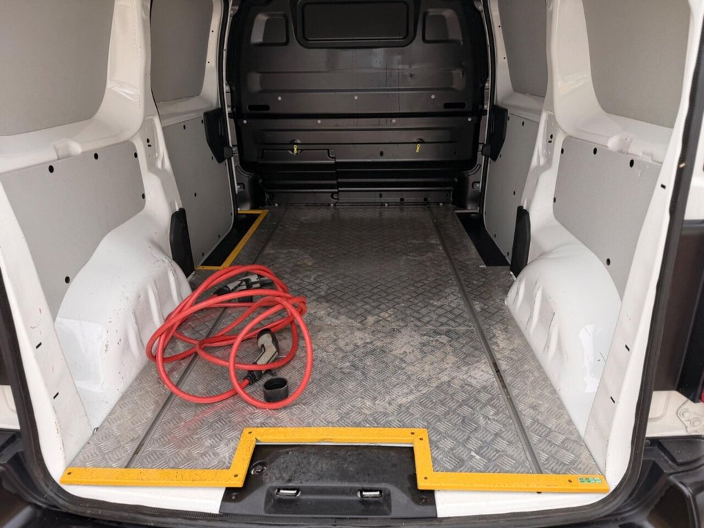 Used Peugeot e-Expert 2021 for sale - 78044795: Photo 35