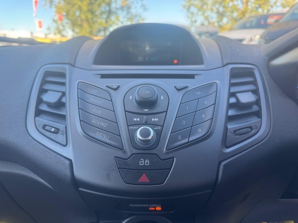 Used Ford Fiesta 2013 for sale - 76361590: Photo 32