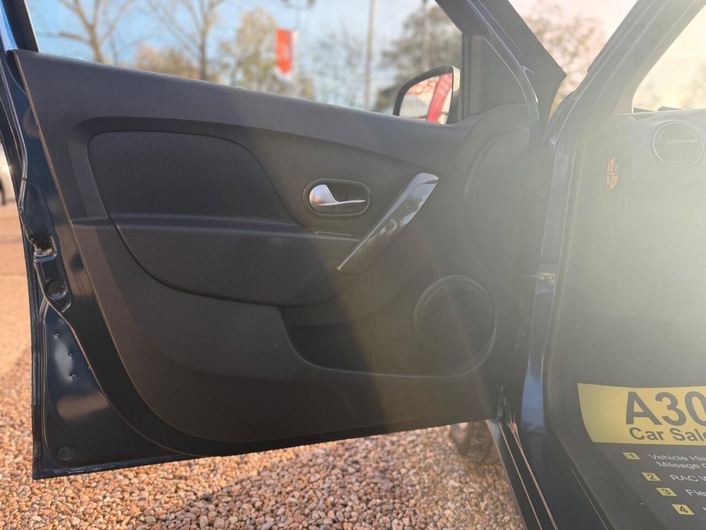 Used Dacia Sandero Stepway 2018 for sale - 76711212: Photo 38