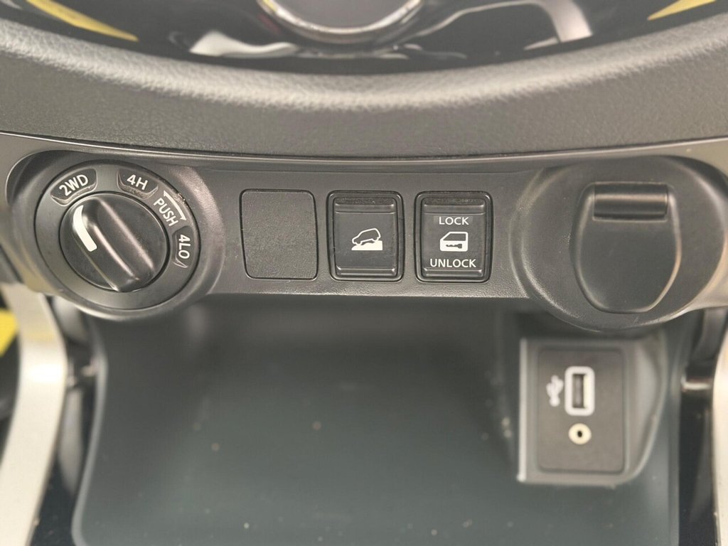 Used Nissan Navara 2019 for sale - 77133665: Photo 46