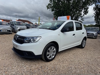 Used Dacia Sandero 2018 for sale - 79089532: Photo