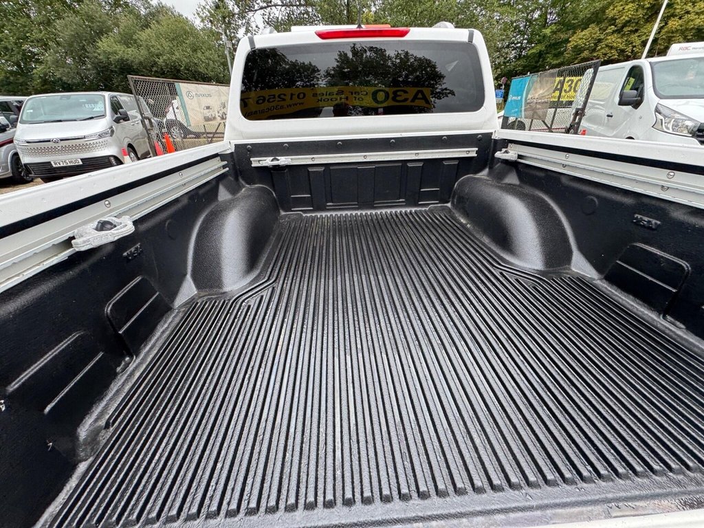 Used Nissan Navara 2020 for sale - 76285316: Photo 42