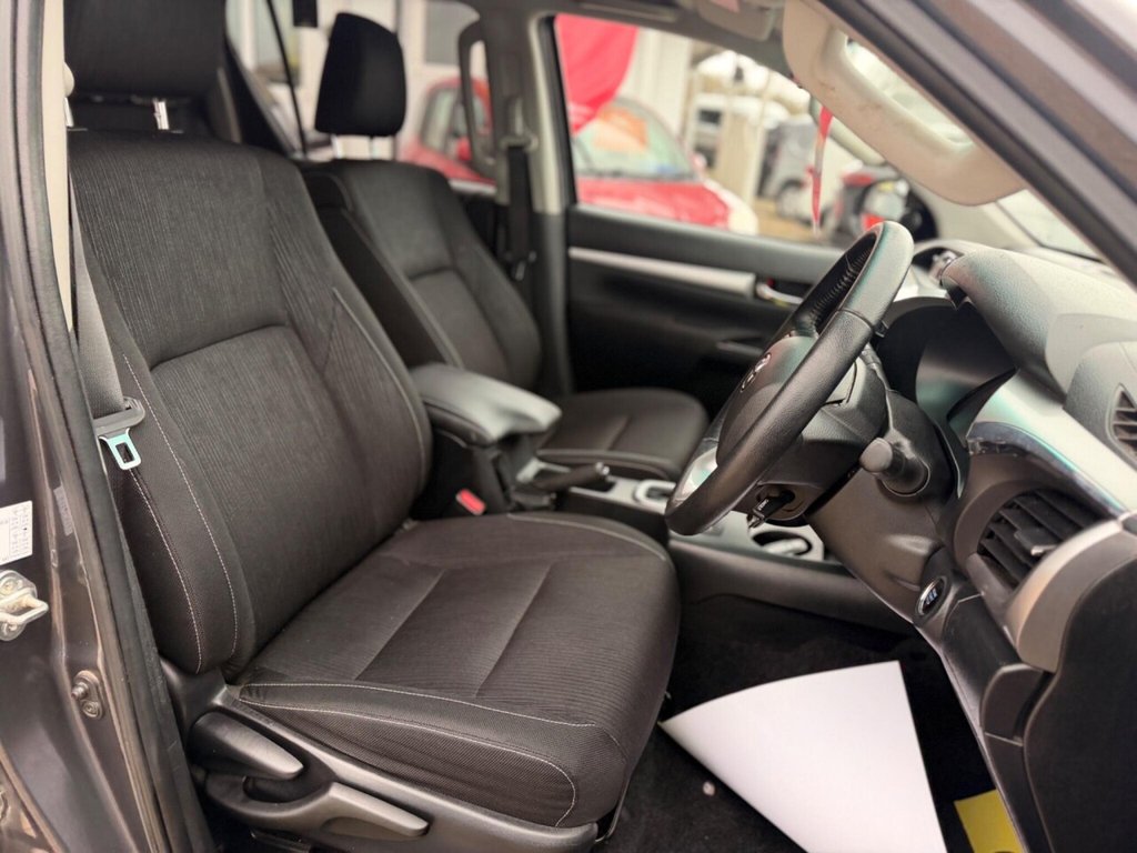 Used Toyota Hilux 2022 for sale - 77879947: Photo 26