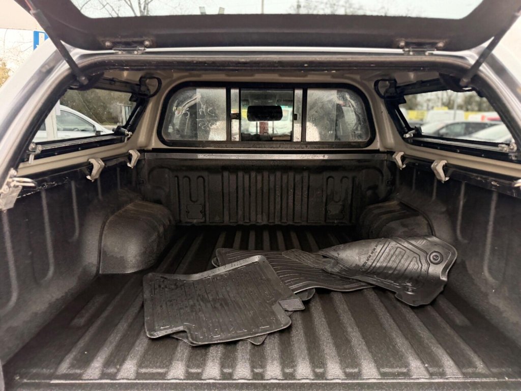 Used Toyota Hilux 2022 for sale - 77879947: Photo 37