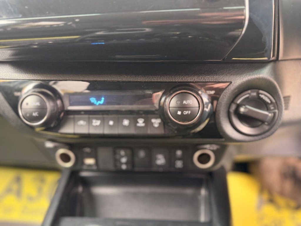 Used Toyota Hilux 2022 for sale - 77879947: Photo 48
