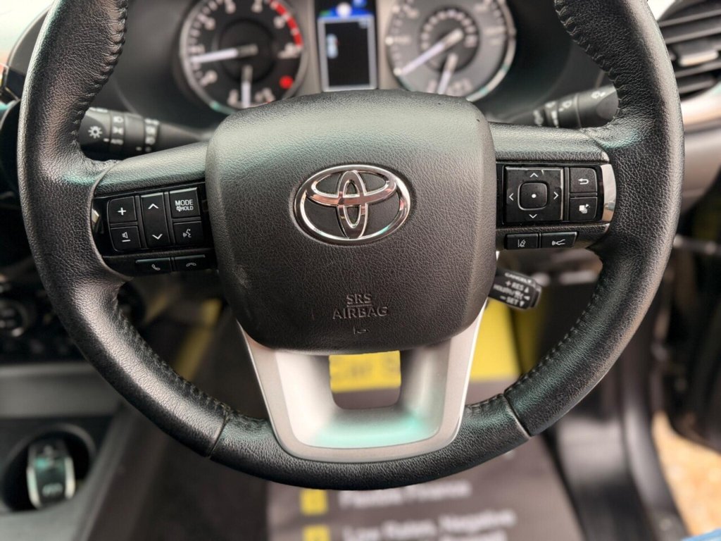 Used Toyota Hilux 2022 for sale - 77879947: Photo 50