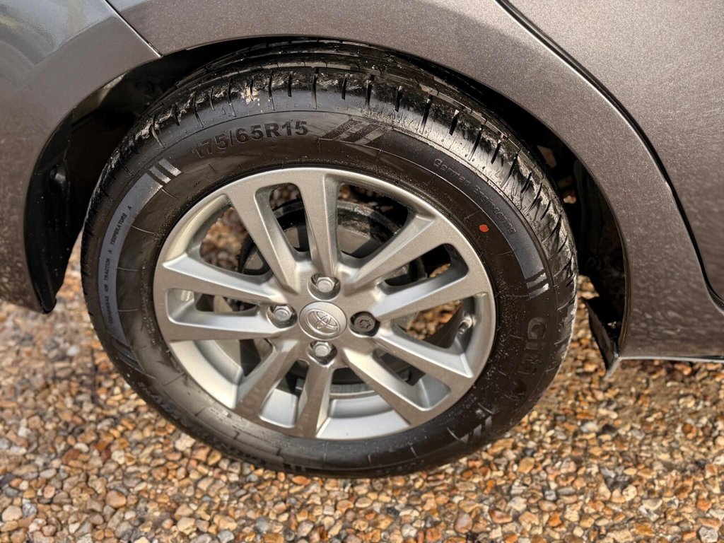 Used Toyota Yaris 2015 for sale - 76559406: Photo 24