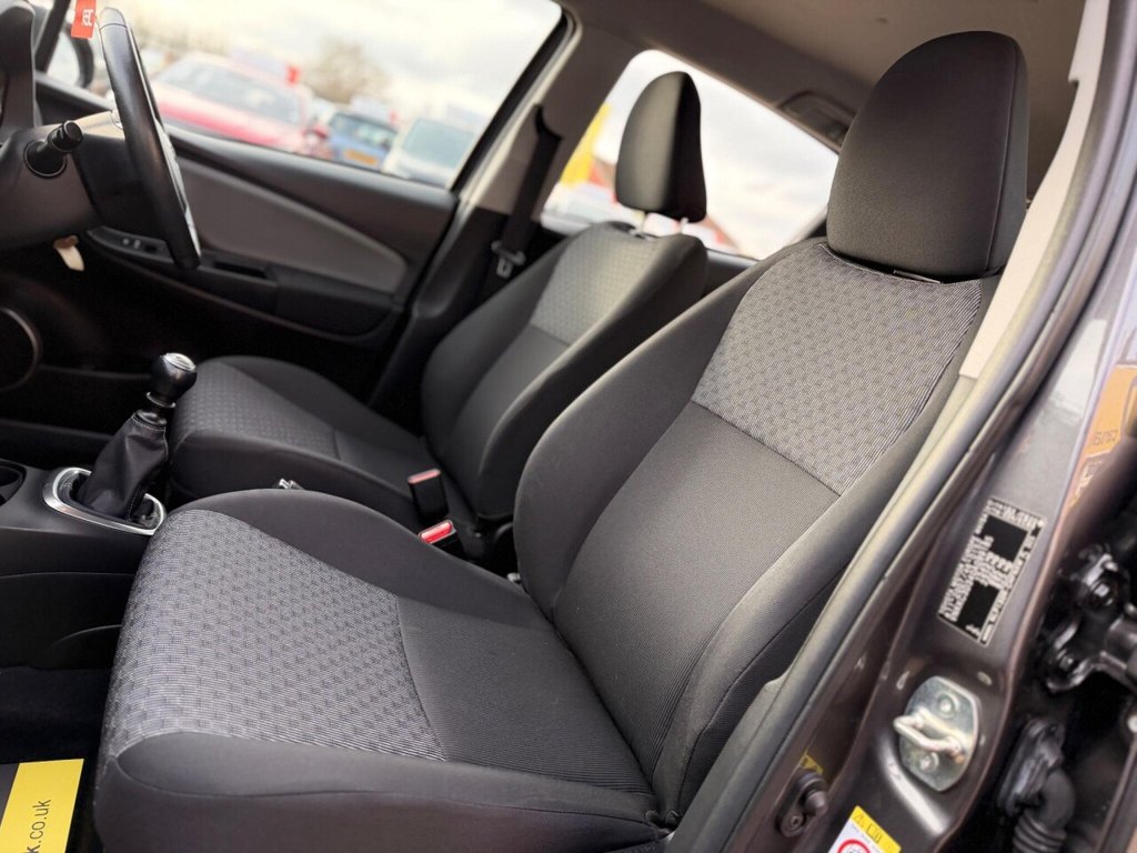 Used Toyota Yaris 2015 for sale - 76559406: Photo 40