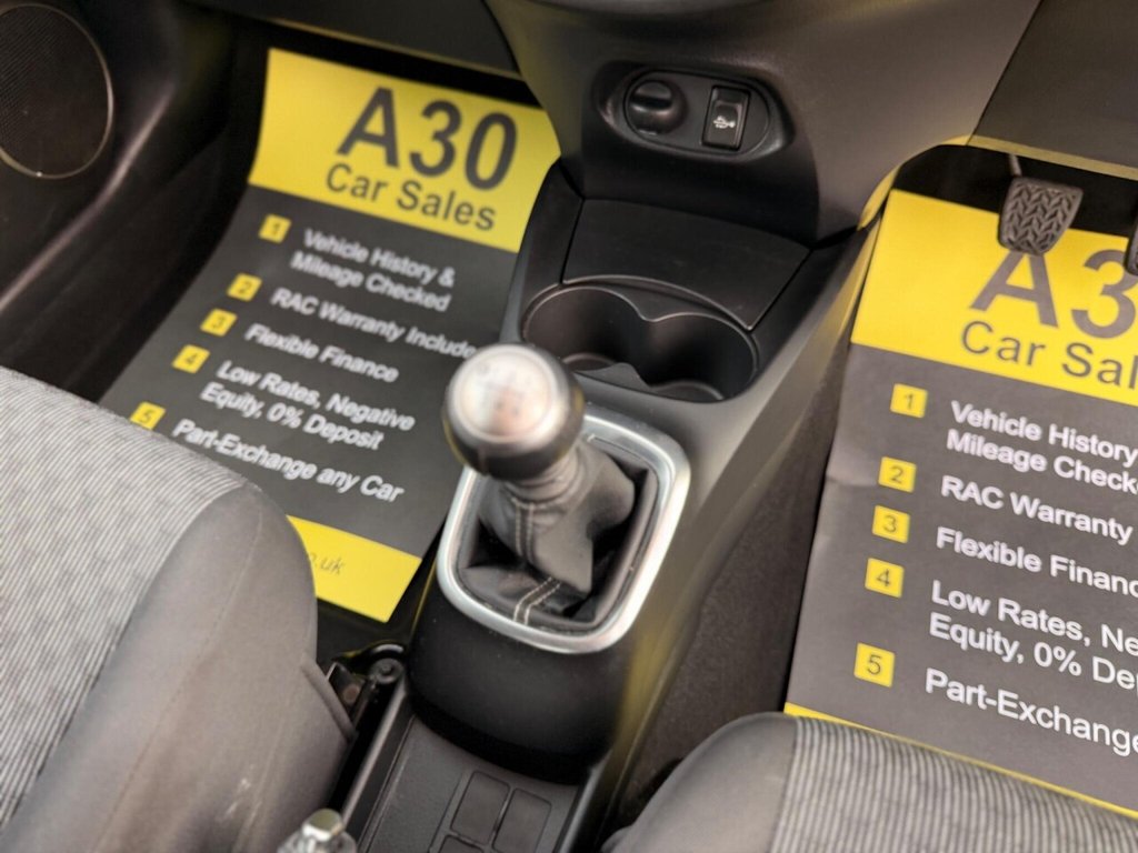 Used Toyota Yaris 2015 for sale - 76559406: Photo 49