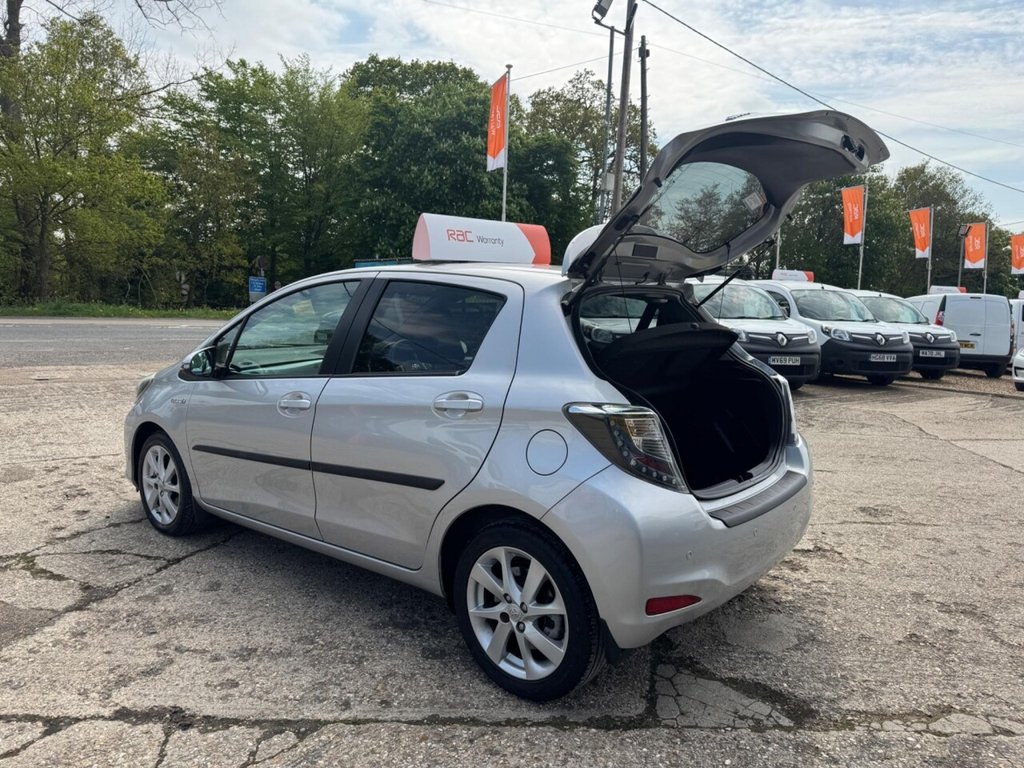 Used Toyota Yaris 2013 for sale - 76266468: Photo 30